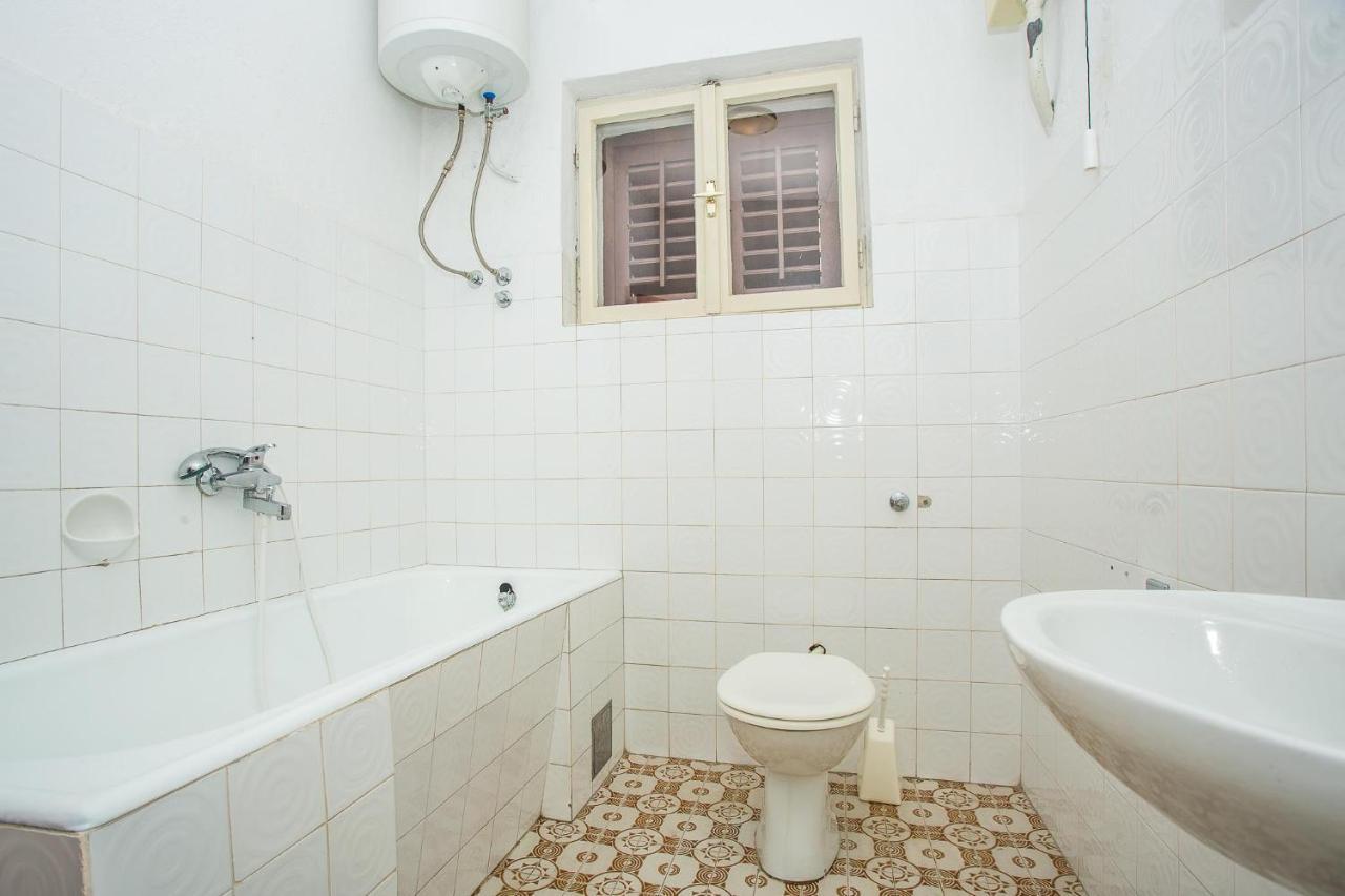 Apartments Nuic 748 Makarska Exterior foto