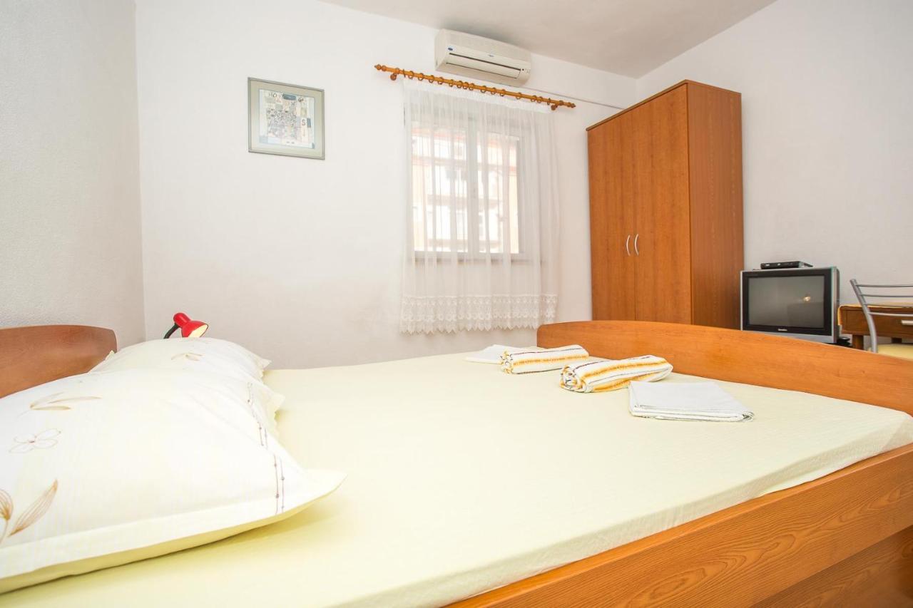 Apartments Nuic 748 Makarska Exterior foto