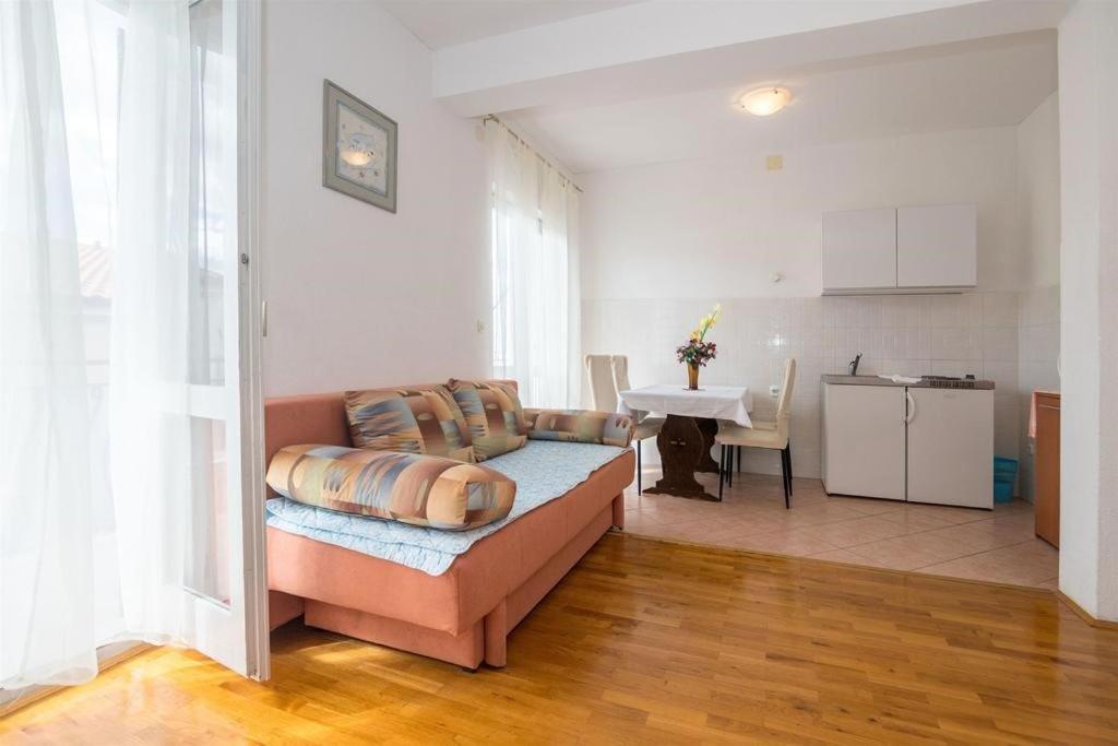 Apartments Nuic 748 Makarska Exterior foto