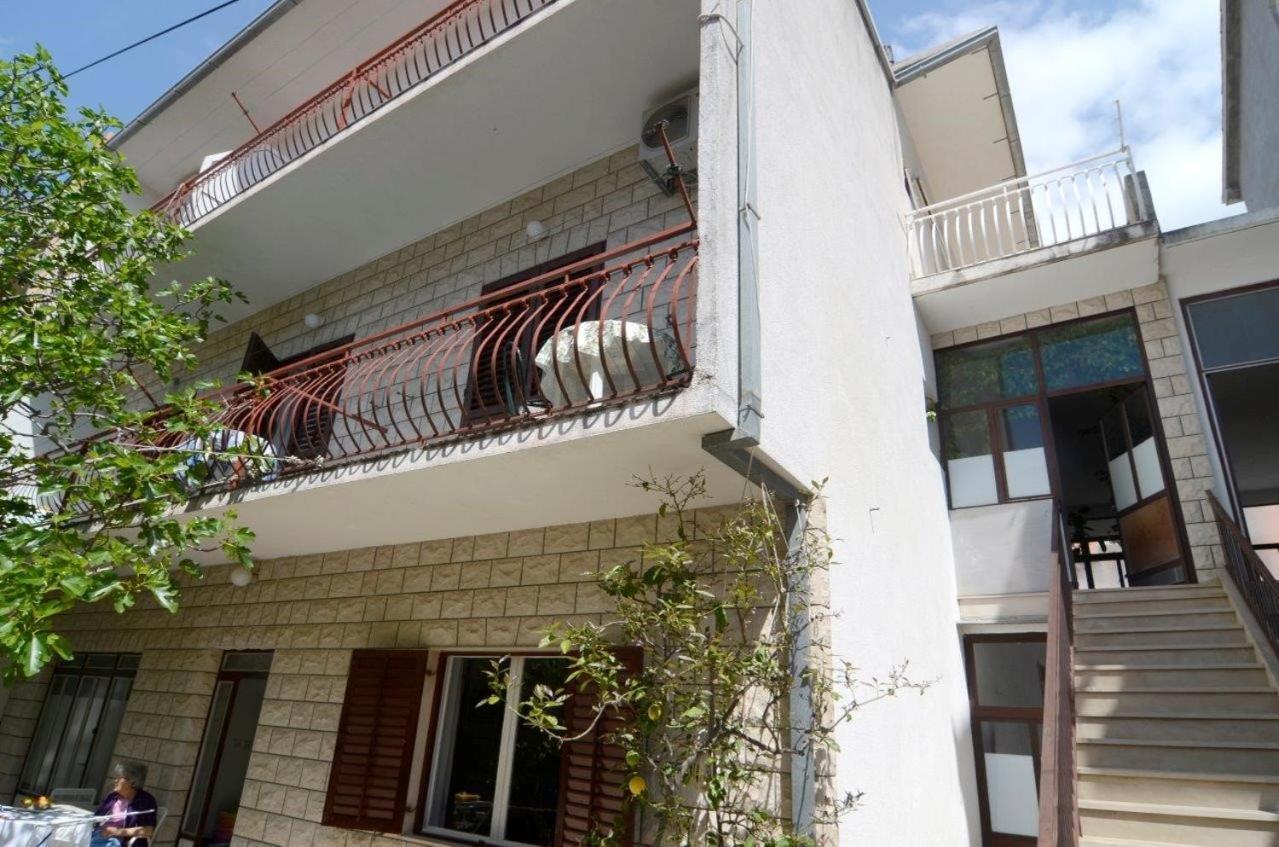 Apartments Nuic 748 Makarska Exterior foto