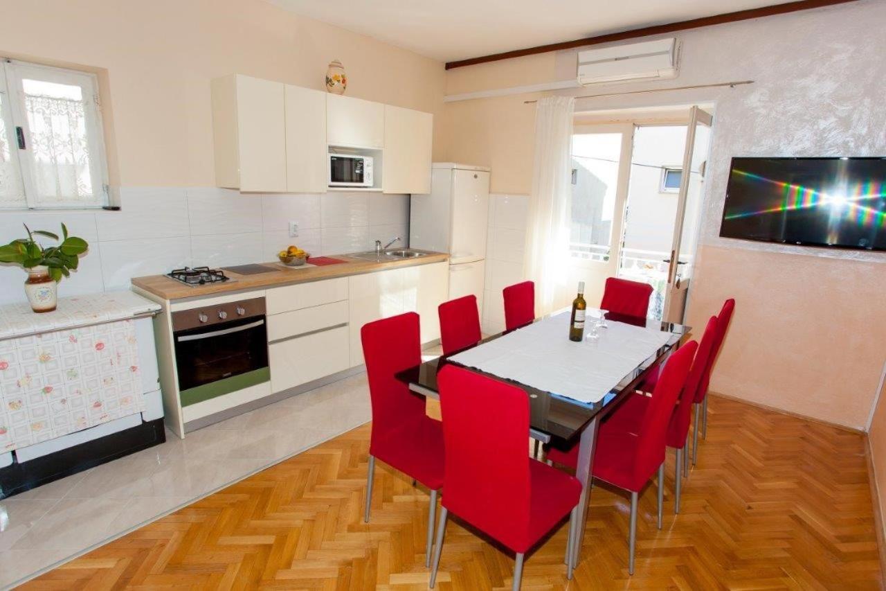 Apartments Nuic 748 Makarska Exterior foto